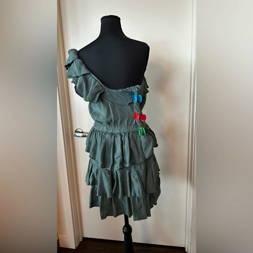 Isabel Marant Etoile One -Shoulder Ruffled Mini Dress in Sage Green. Size M. - Picture 4 of 16